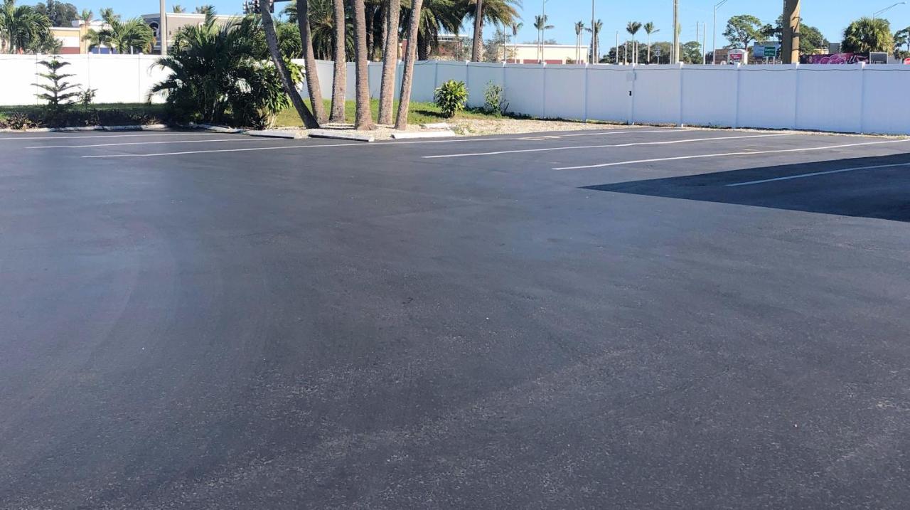 Sunshine Inn & Suites Venice, Florida Venice Gardens Exterior foto